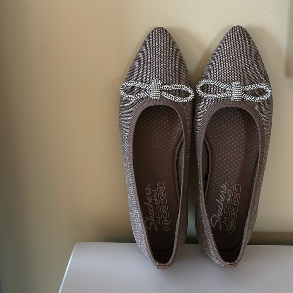 Adorable glitzy, flat shoes by sketcher